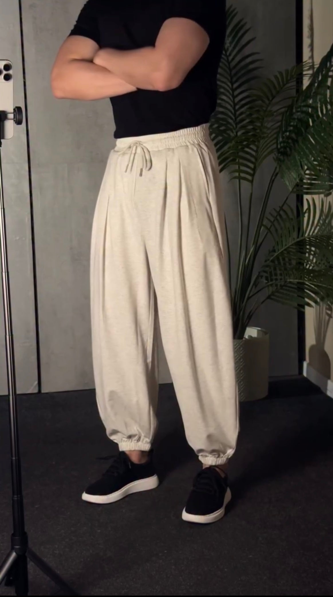 Lightweight Baggy Cuffed Pants