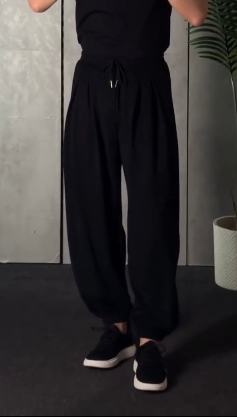 Lightweight Baggy Cuffed Pants